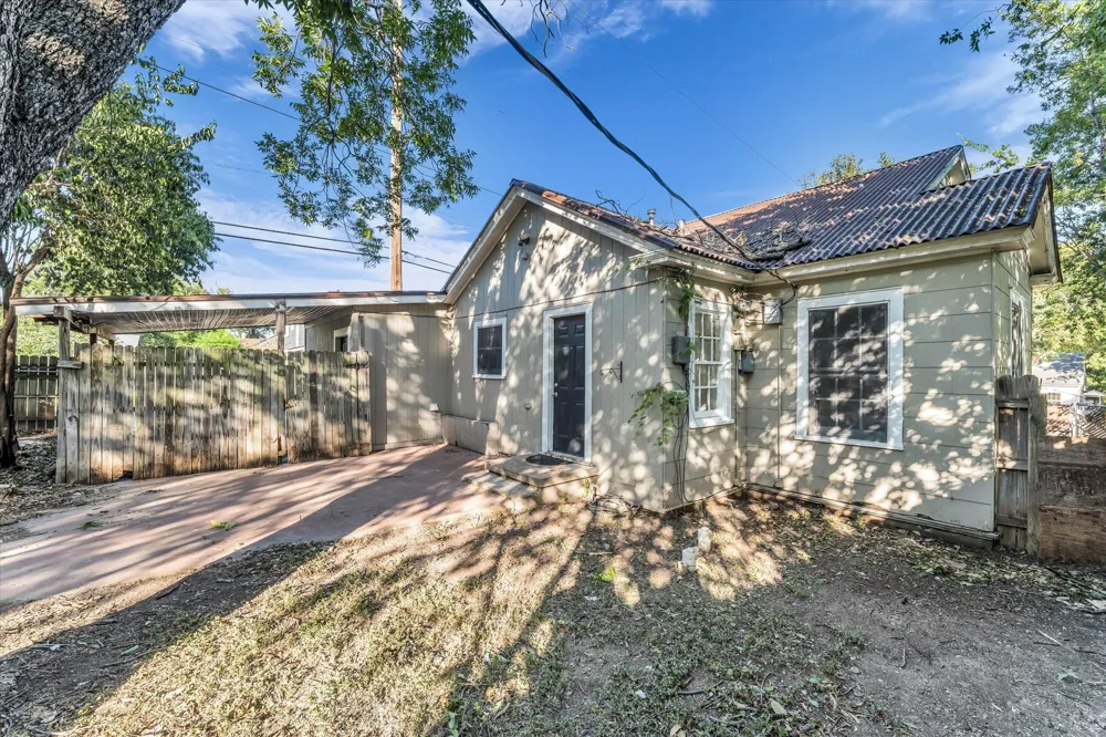 2701 Fort Avenue Waco, TX 76707