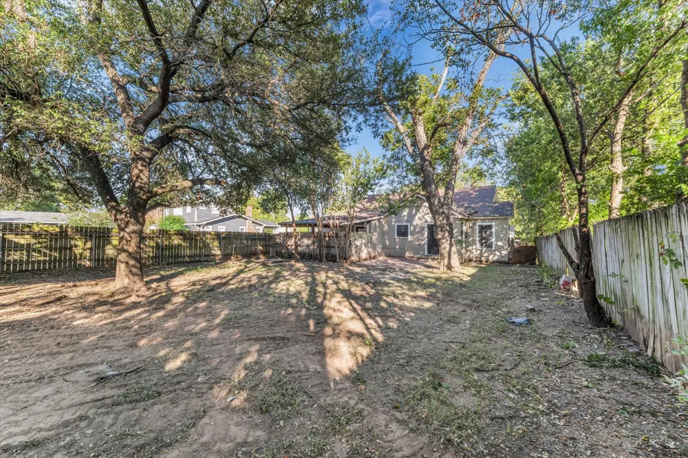 2701 Fort Avenue Waco, TX 76707