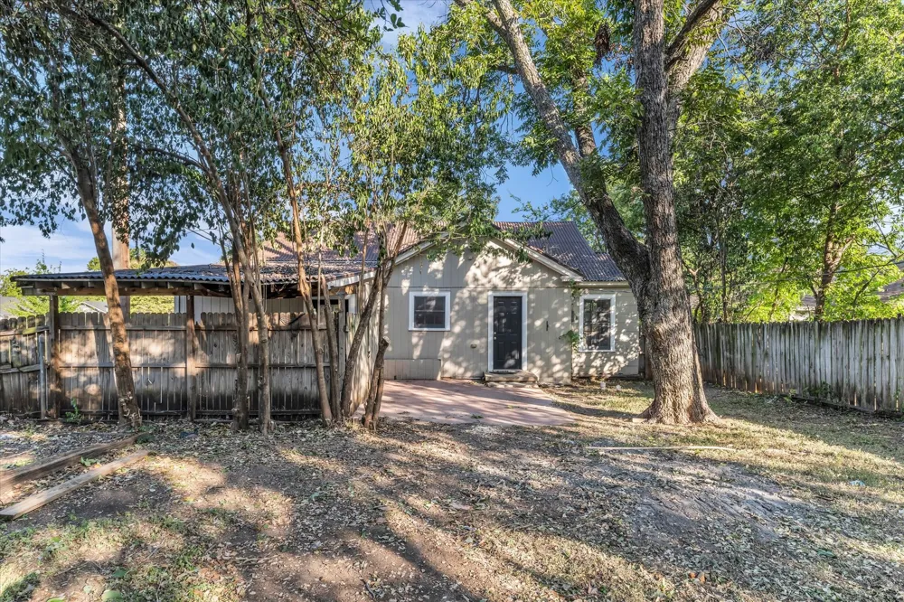 2701 Fort Avenue Waco, TX 76707