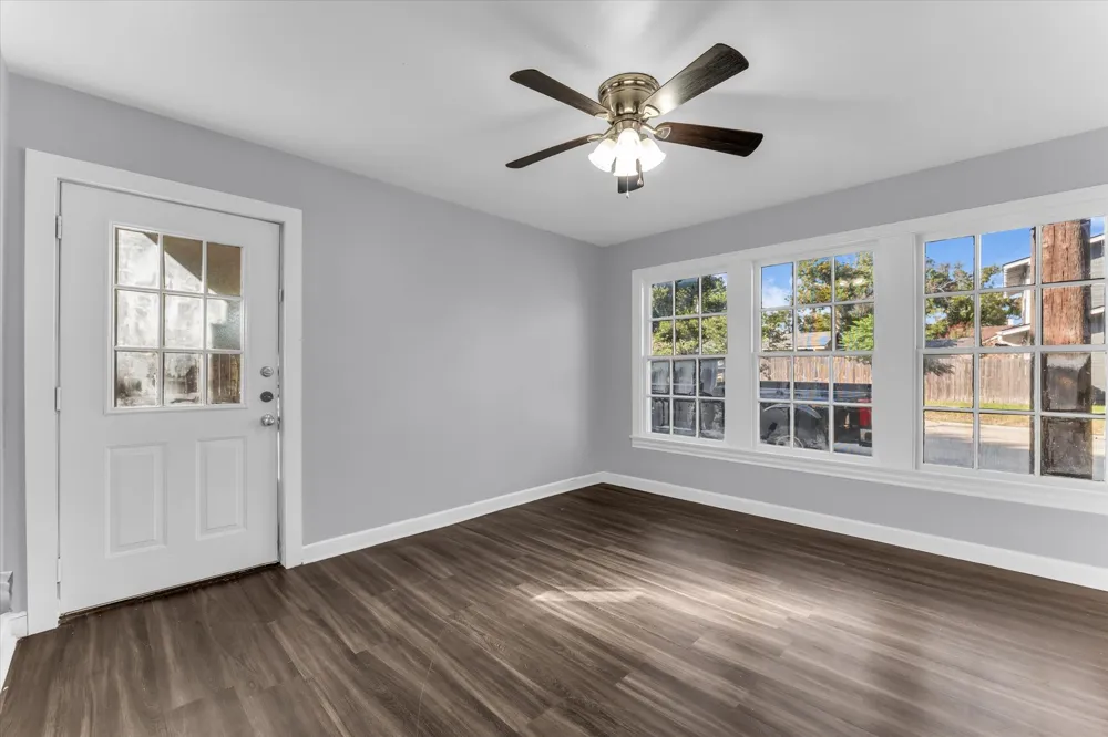 2701 Fort Avenue Waco, TX 76707