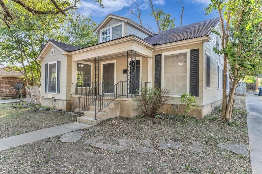 2701 Fort Avenue Waco, TX 76707
