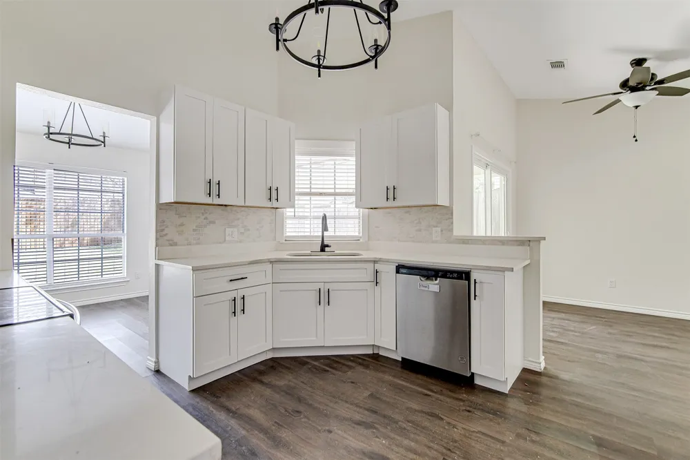 6713 Inwood Drive North Richland Hills, TX 76182
