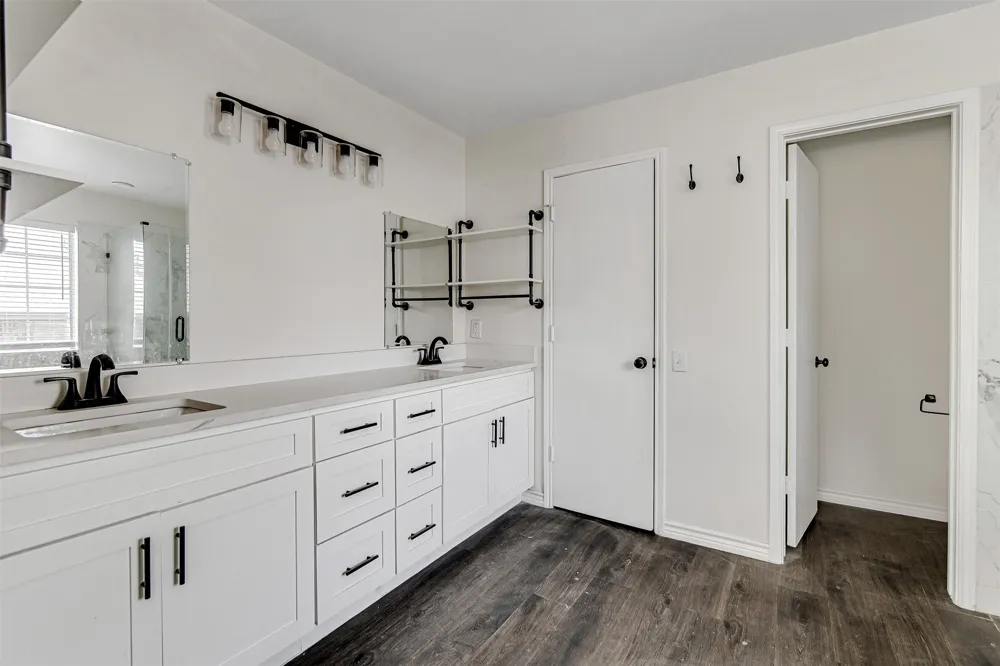 6713 Inwood Drive North Richland Hills, TX 76182