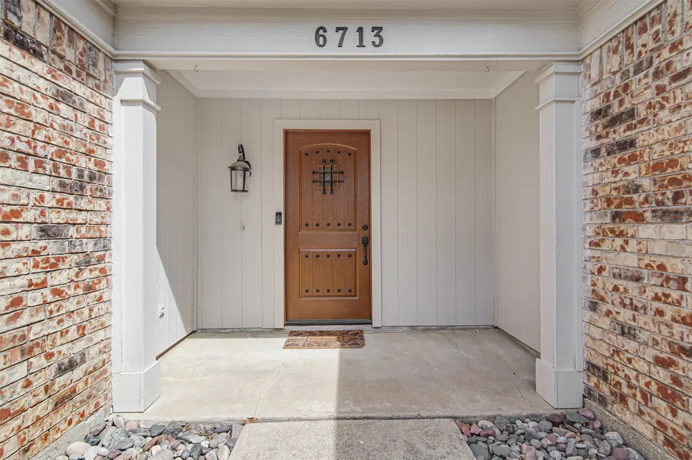 6713 Inwood Drive North Richland Hills, TX 76182
