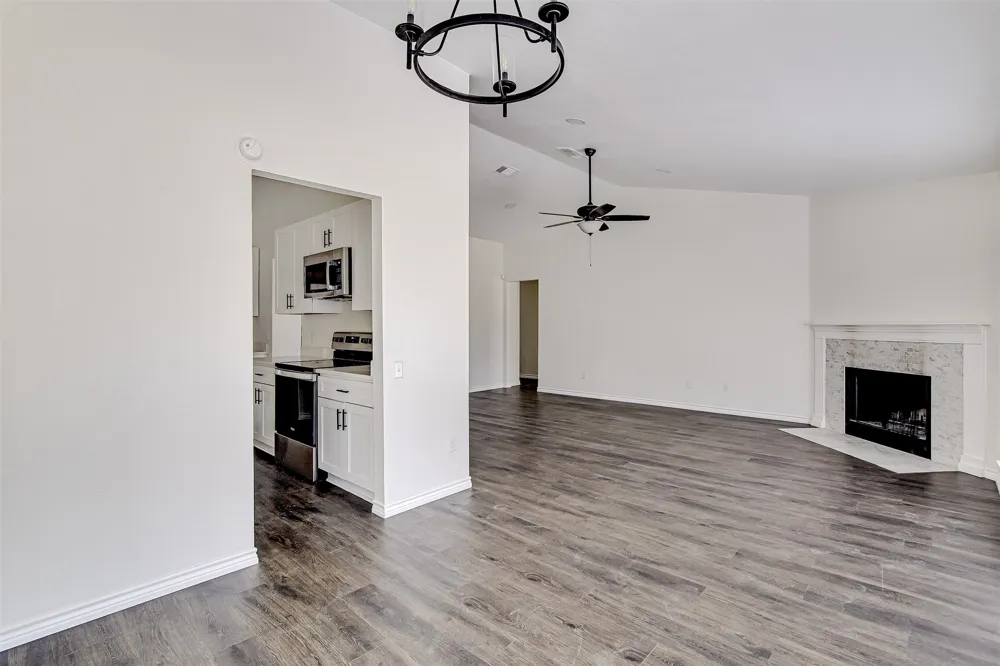 6713 Inwood Drive North Richland Hills, TX 76182