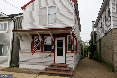 218 BAY TERRACE