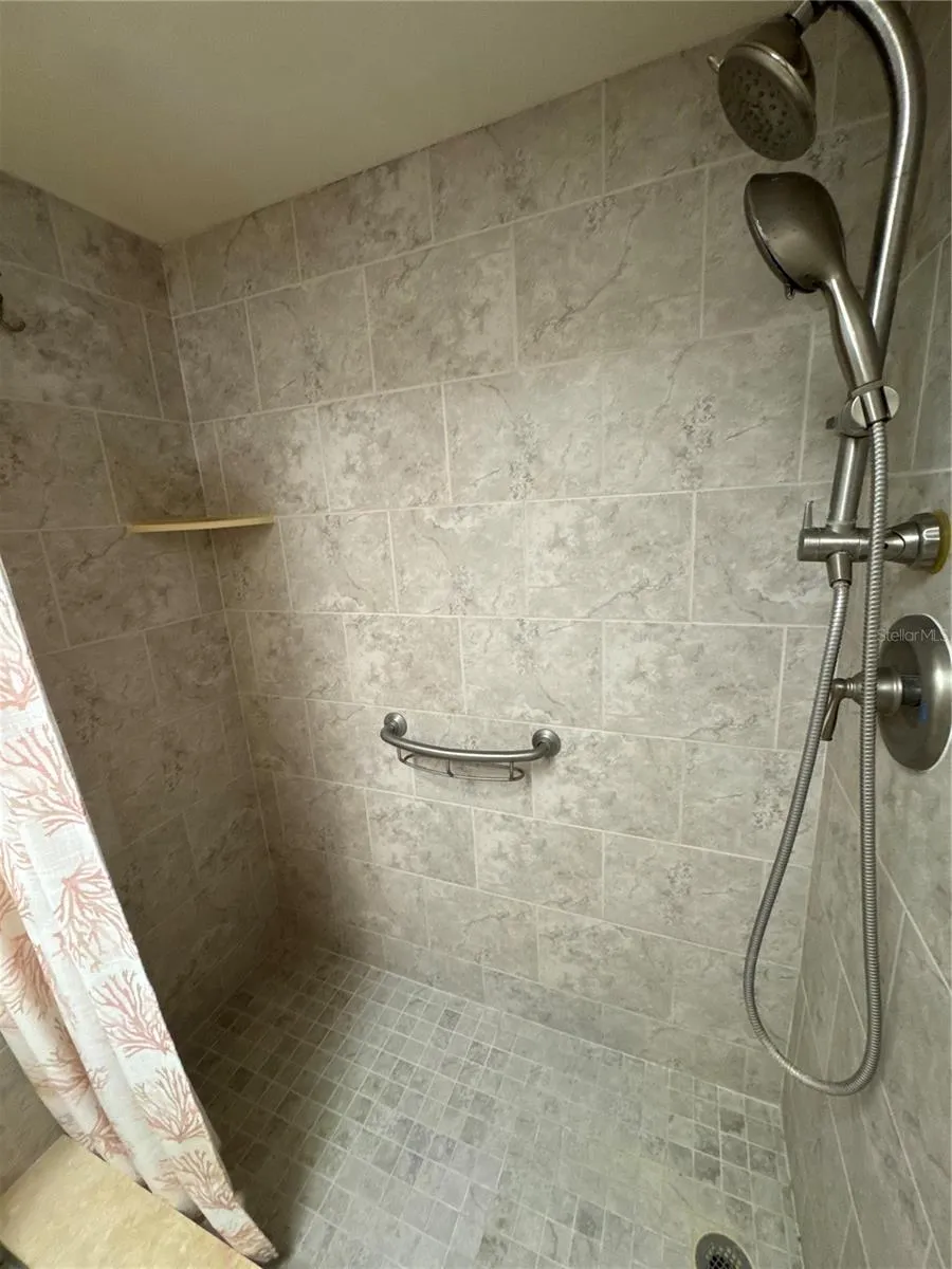 2593 COUNTRYSIDE BOULEVARD #7211 Clearwater, FL 33761