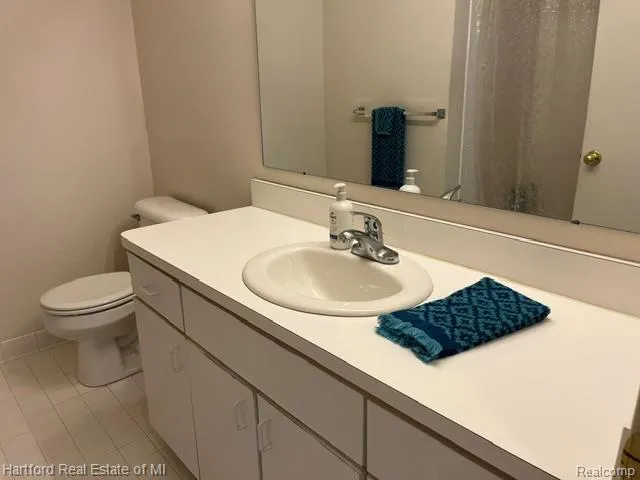 2176 Maplehurst Drive Commerce Charter Township, MI 48390
