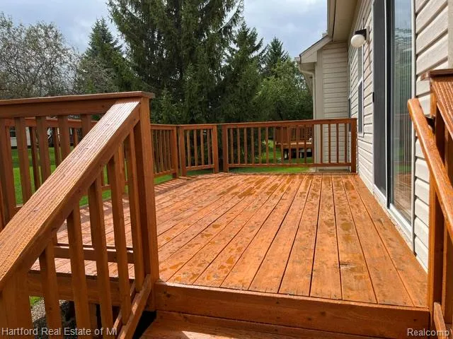 2176 Maplehurst Drive Commerce Charter Township, MI 48390