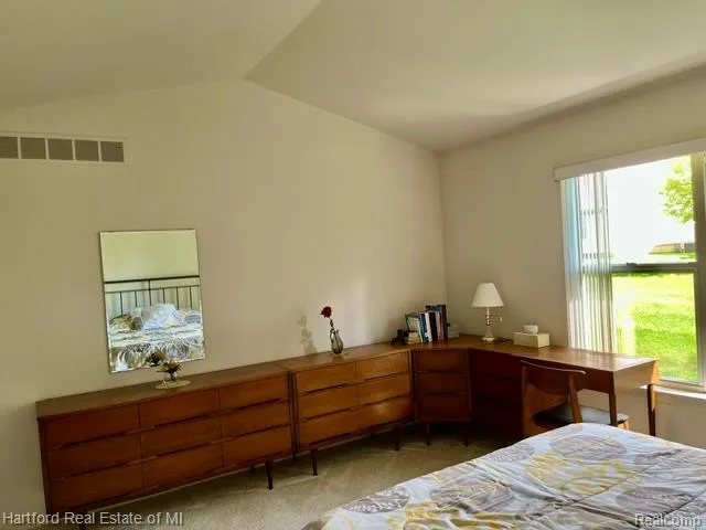 2176 Maplehurst Drive Commerce Charter Township, MI 48390