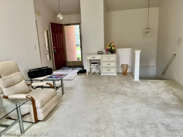 2176 Maplehurst Drive Commerce Charter Township, MI 48390