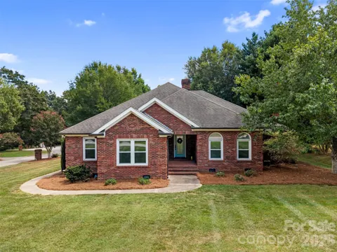 412 Shadydale Court