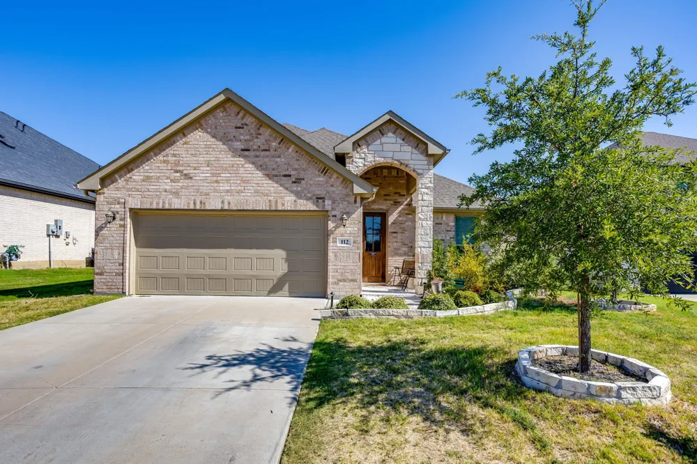 112 Everest Court Burleson, TX 76028