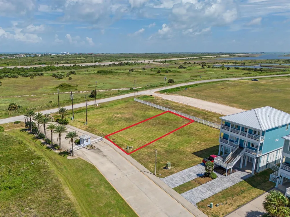 54 Grand Beach Boulevard Galveston, TX 77550