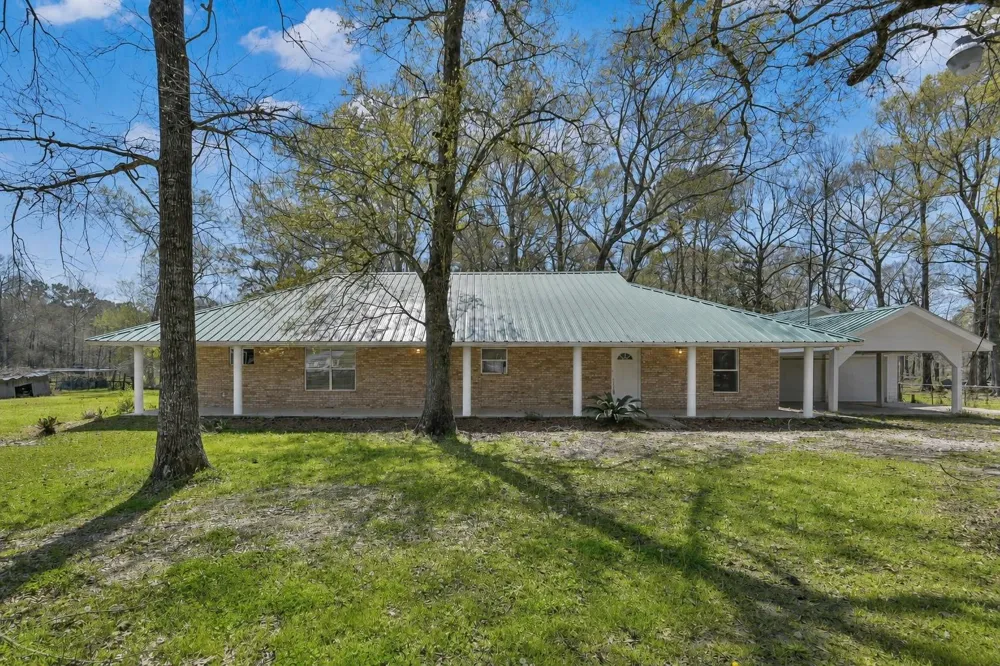 121 Magnolia Boulevard New Caney, TX 77357