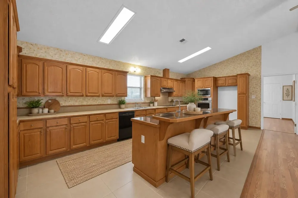 121 Magnolia Boulevard New Caney, TX 77357