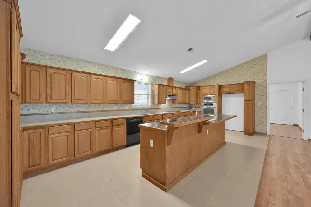 121 Magnolia Boulevard New Caney, TX 77357
