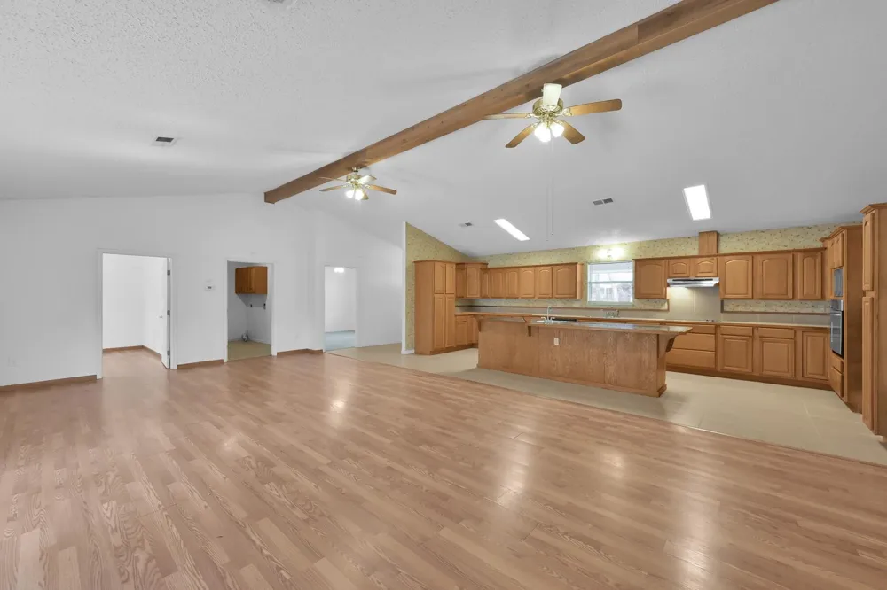 121 Magnolia Boulevard New Caney, TX 77357