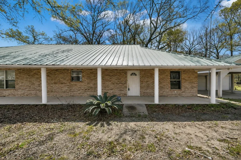 121 Magnolia Boulevard New Caney, TX 77357
