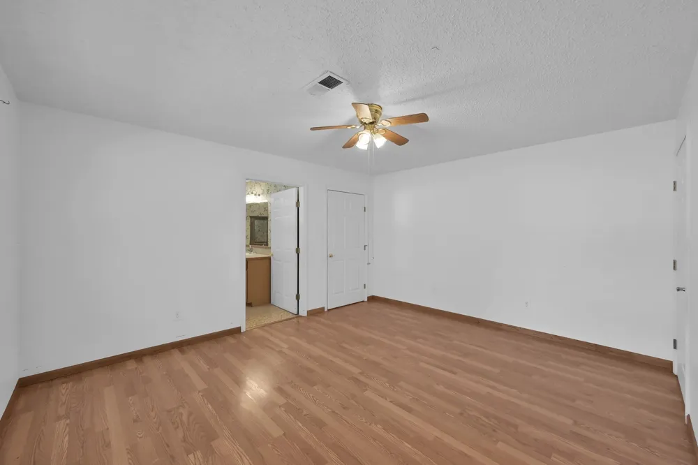 121 Magnolia Boulevard New Caney, TX 77357