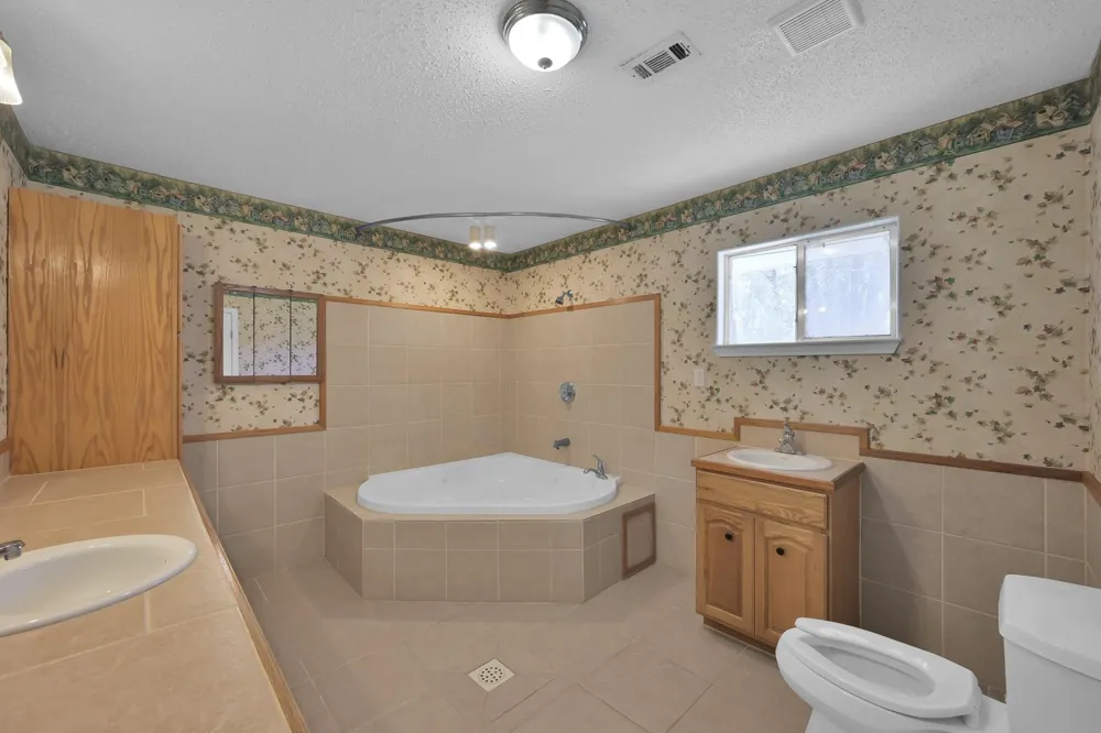 121 Magnolia Boulevard New Caney, TX 77357
