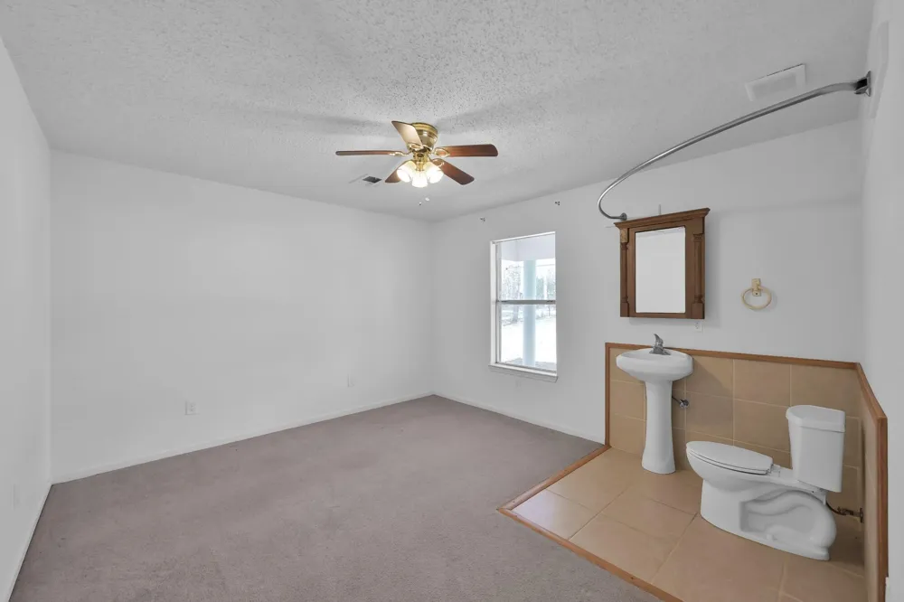 121 Magnolia Boulevard New Caney, TX 77357