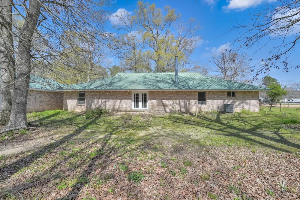 121 Magnolia Boulevard New Caney, TX 77357