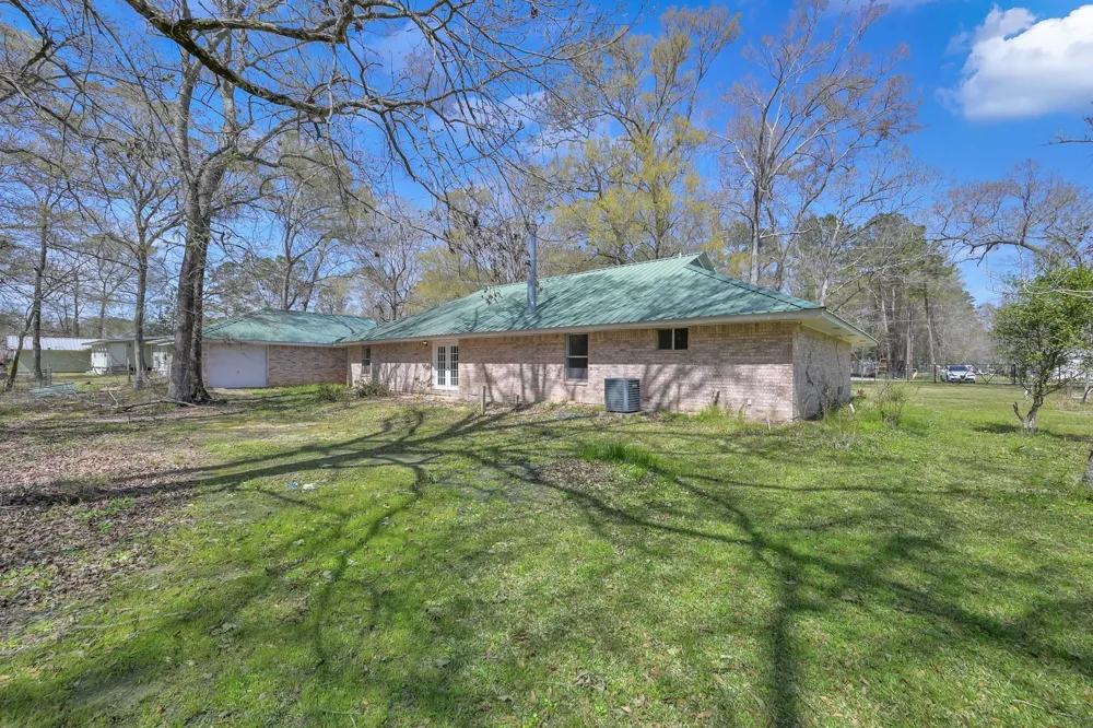 121 Magnolia Boulevard New Caney, TX 77357
