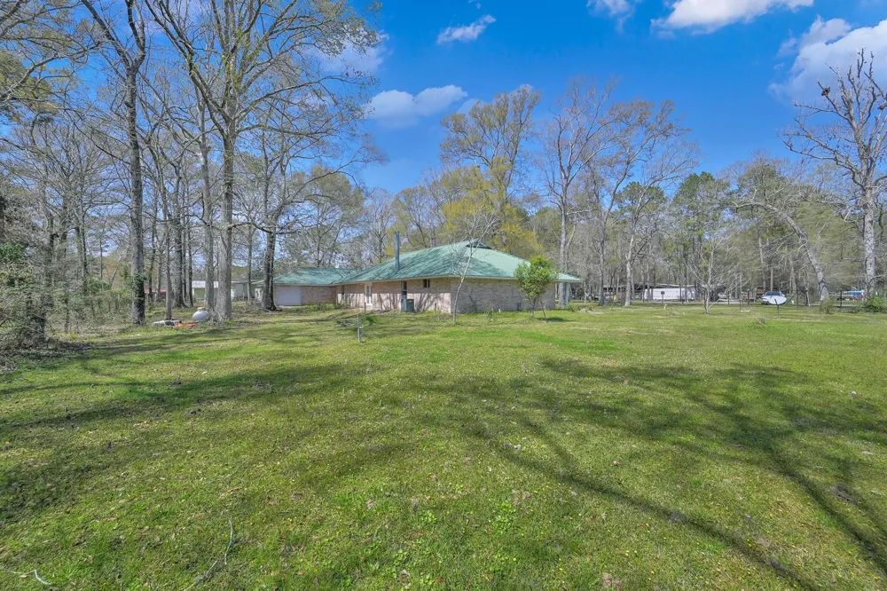 121 Magnolia Boulevard New Caney, TX 77357