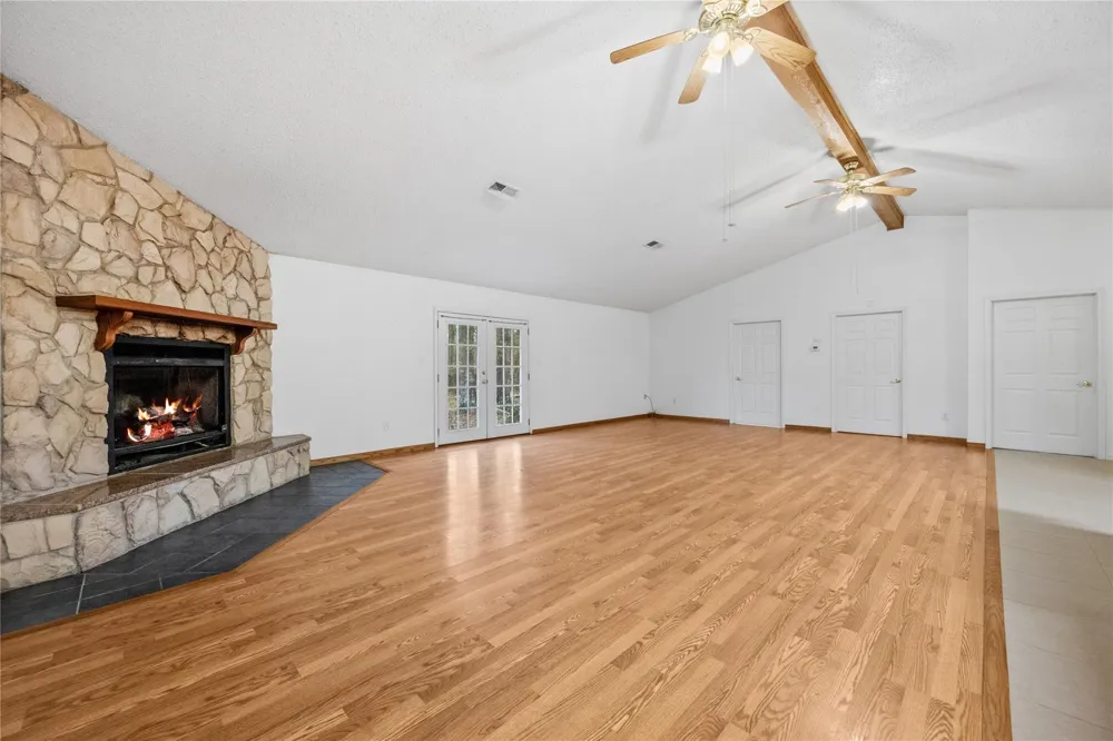 121 Magnolia Boulevard New Caney, TX 77357