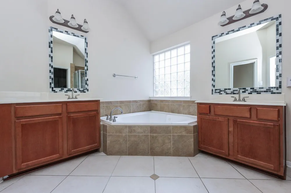 48 Pebble Beach Court Jersey Village, TX 77064