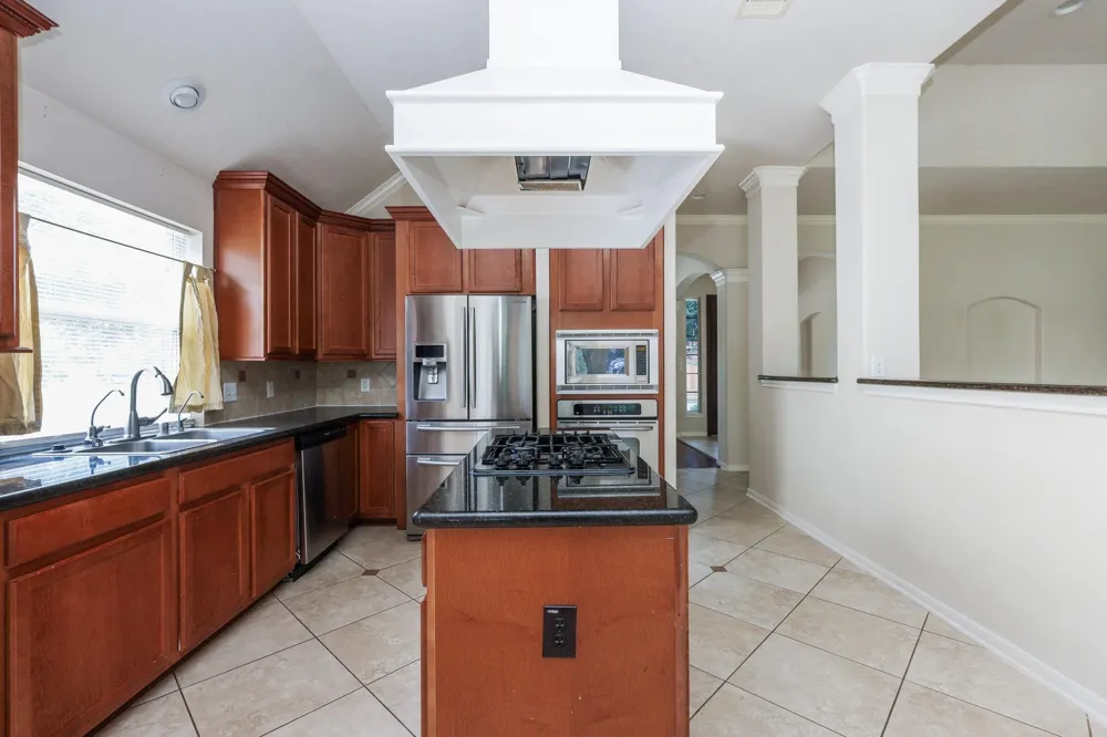 48 Pebble Beach Court Jersey Village, TX 77064