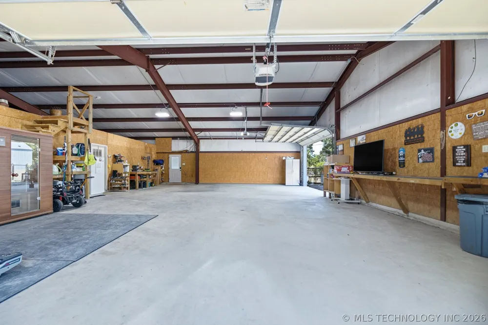 17156 S 4102 ROAD Claremore, OK 74017