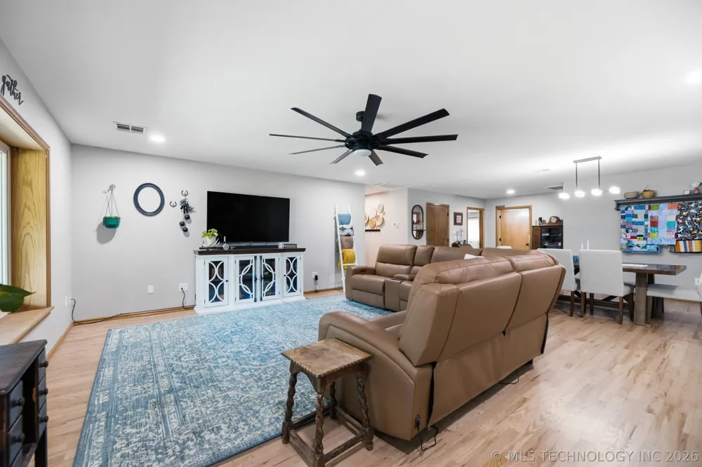 17156 S 4102 ROAD Claremore, OK 74017