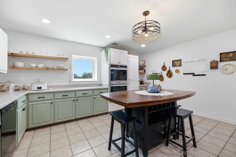 17156 S 4102 ROAD Claremore, OK 74017