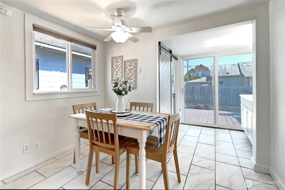 2327 Harrison Avenue Everett, WA 98201