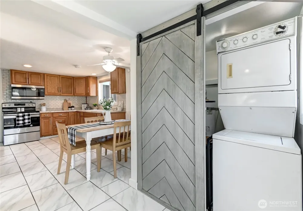 2327 Harrison Avenue Everett, WA 98201