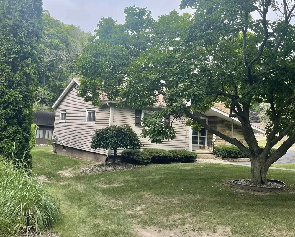 1202 W Oliver Street Owosso City, MI 48867
