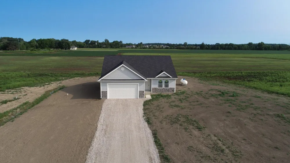 10428 Carroll Road Columbus Township, MI 48063