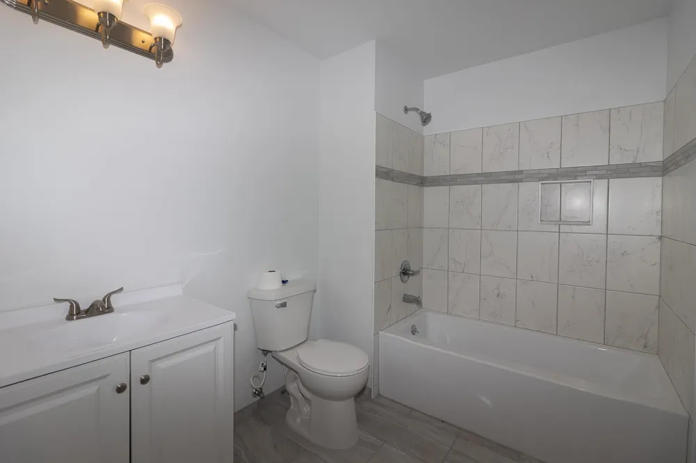 10428 Carroll Road Columbus Township, MI 48063