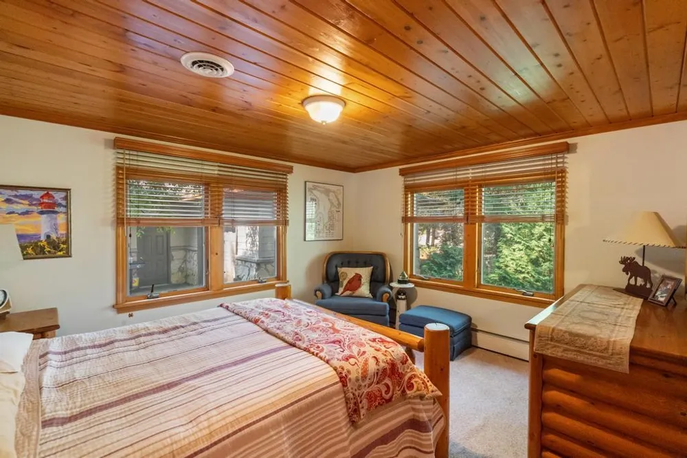 1308 Wenniway Wawatam Township, MI 49701
