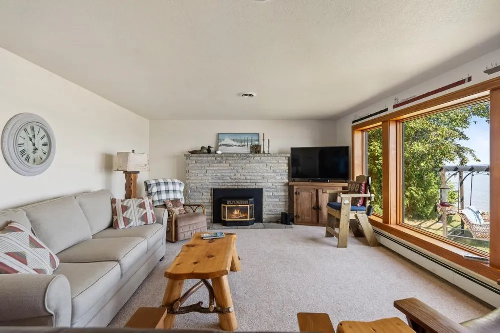 1308 Wenniway Wawatam Township, MI 49701