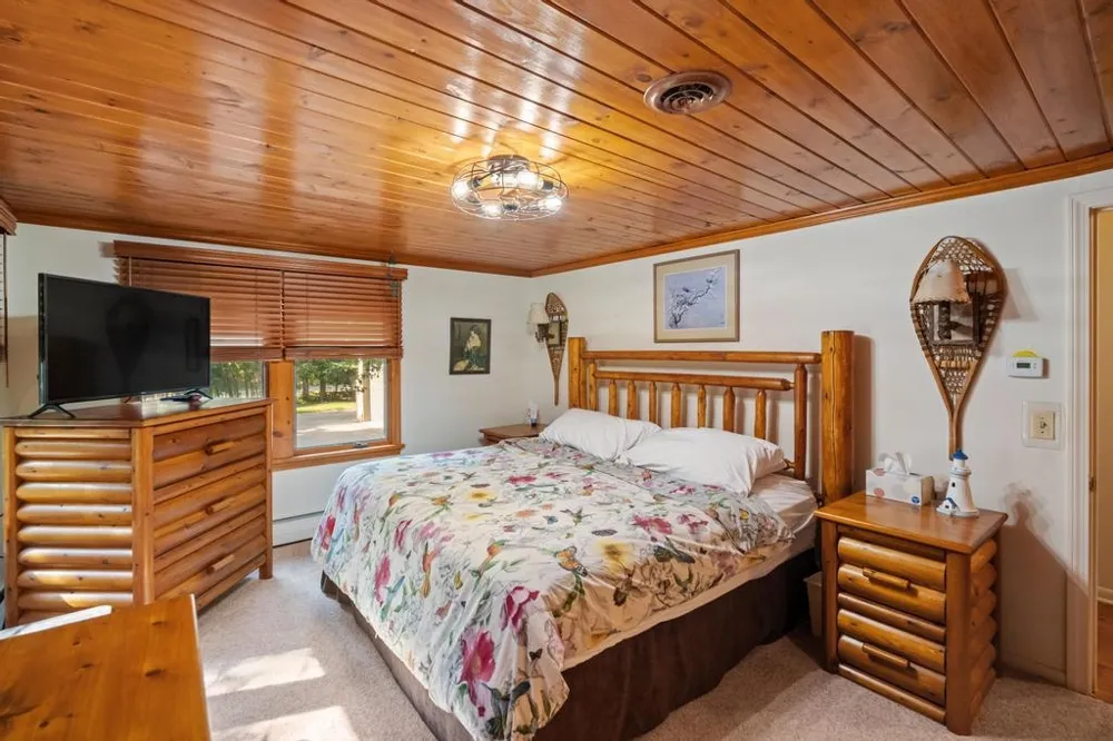 1308 Wenniway Wawatam Township, MI 49701