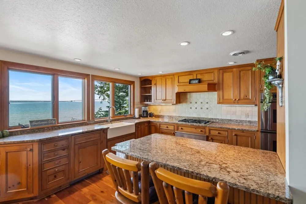 1308 Wenniway Wawatam Township, MI 49701