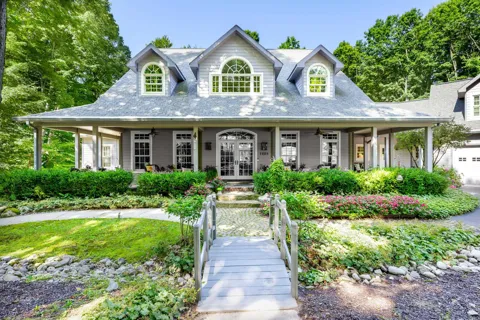 11511 Mountainwoods Drive