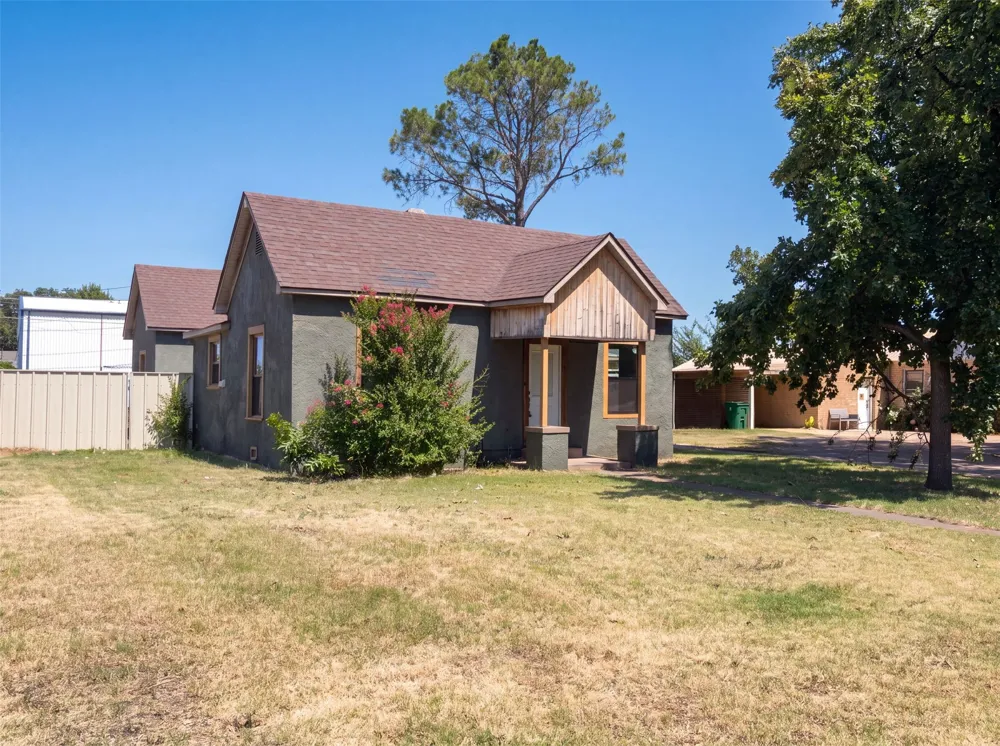 606 Cedar Street Seymour, TX 76380