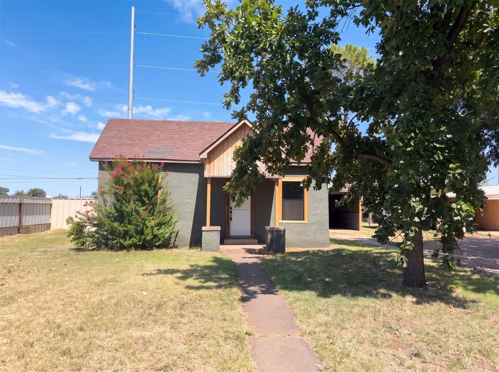 606 Cedar Street Seymour, TX 76380