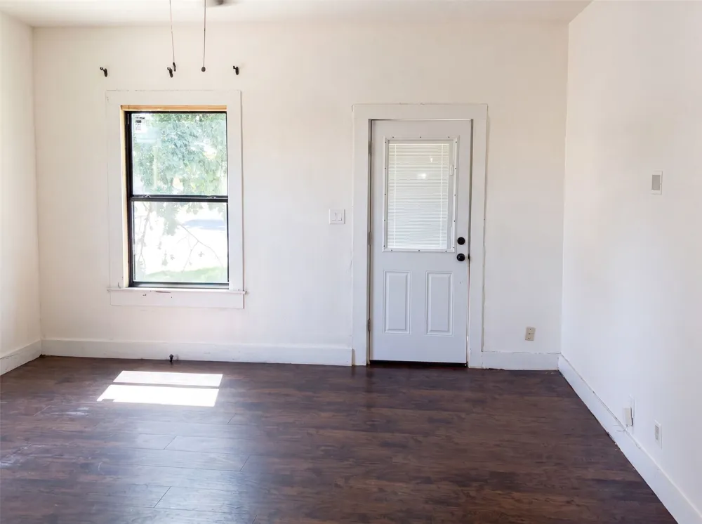 606 Cedar Street Seymour, TX 76380