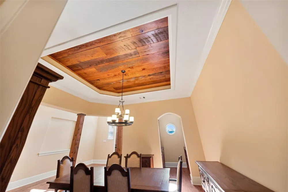 21710 Pino Lane Crosby, TX 77532