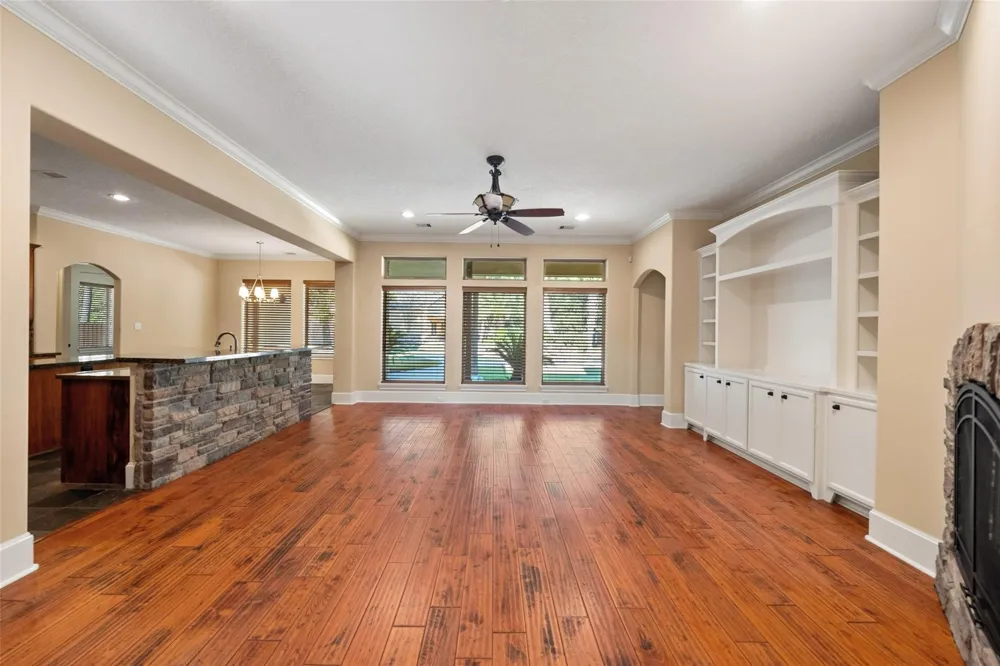 21710 Pino Lane Crosby, TX 77532